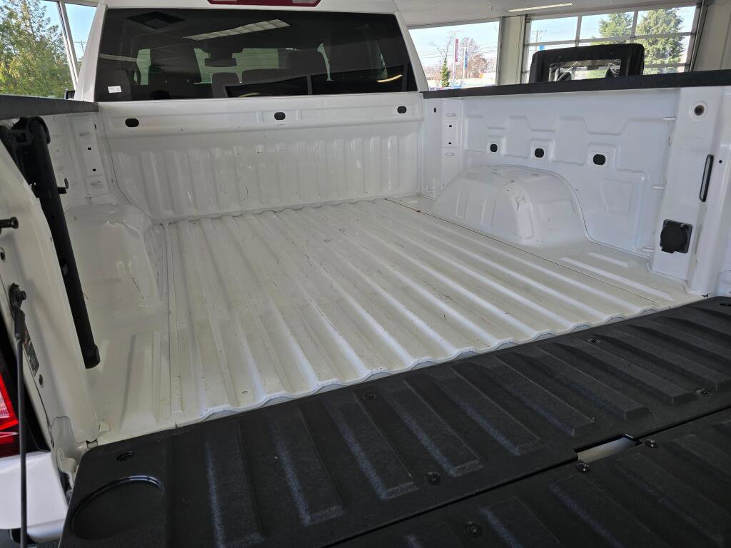Used 2025 GMC Sierra 1500 SLT image 15