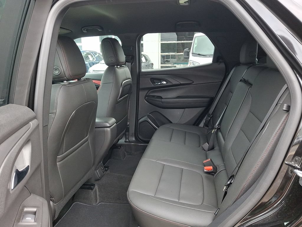 Used 2025 Chevrolet TrailBlazer RS w/ Convenience Package AWD/4WD image 10