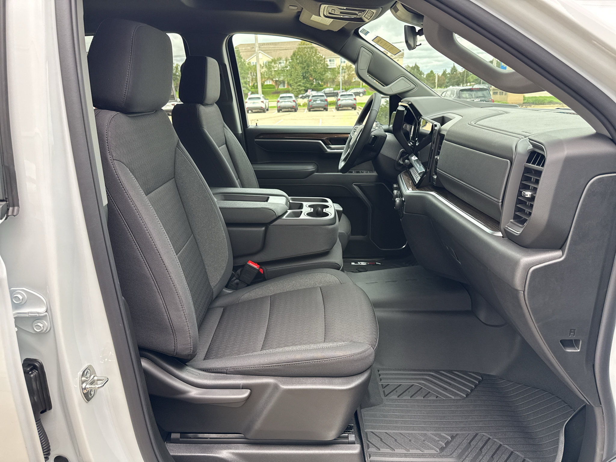 New 2026 Chevrolet Silverado 1500 LT w/ Z71 Off-Road Package AWD/4WD image 47