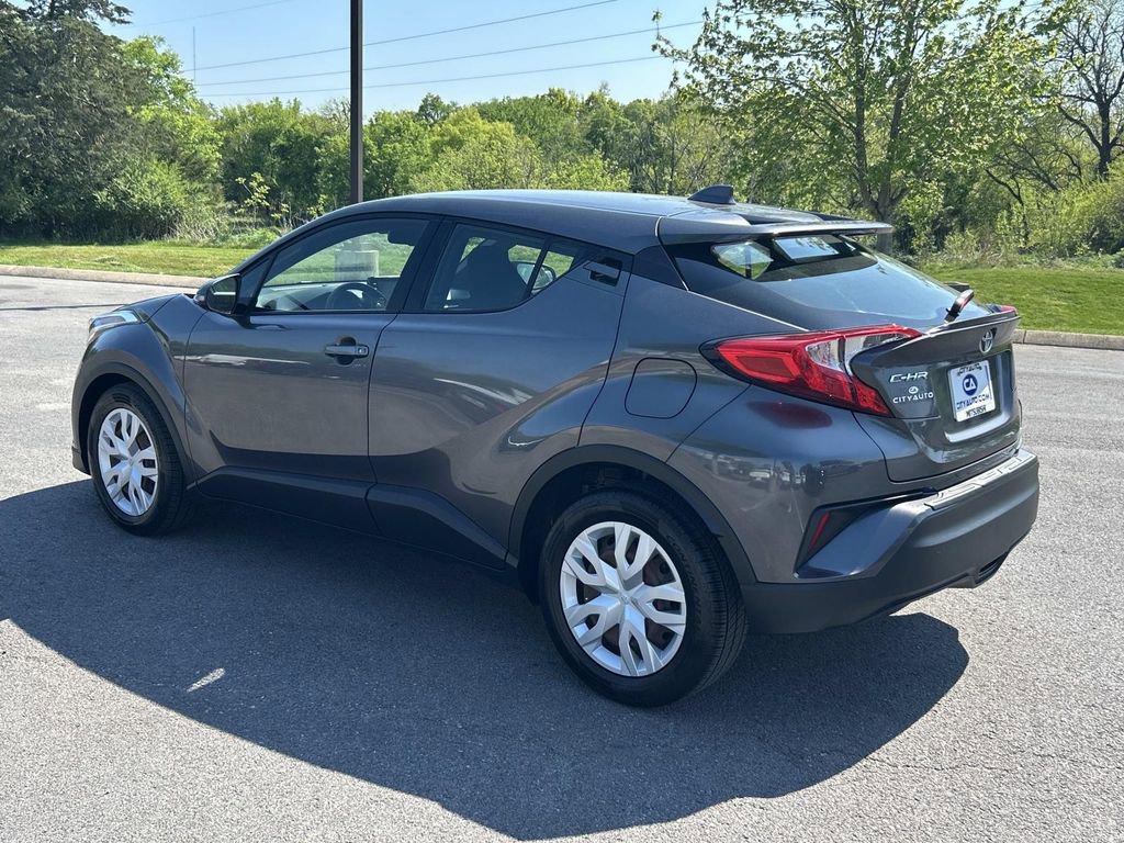 Used 2019 Toyota C-HR LE image 6