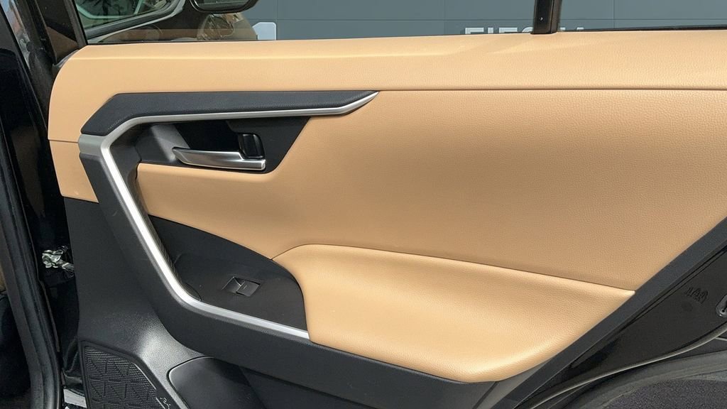 Used 2023 Toyota RAV4 XLE image 15