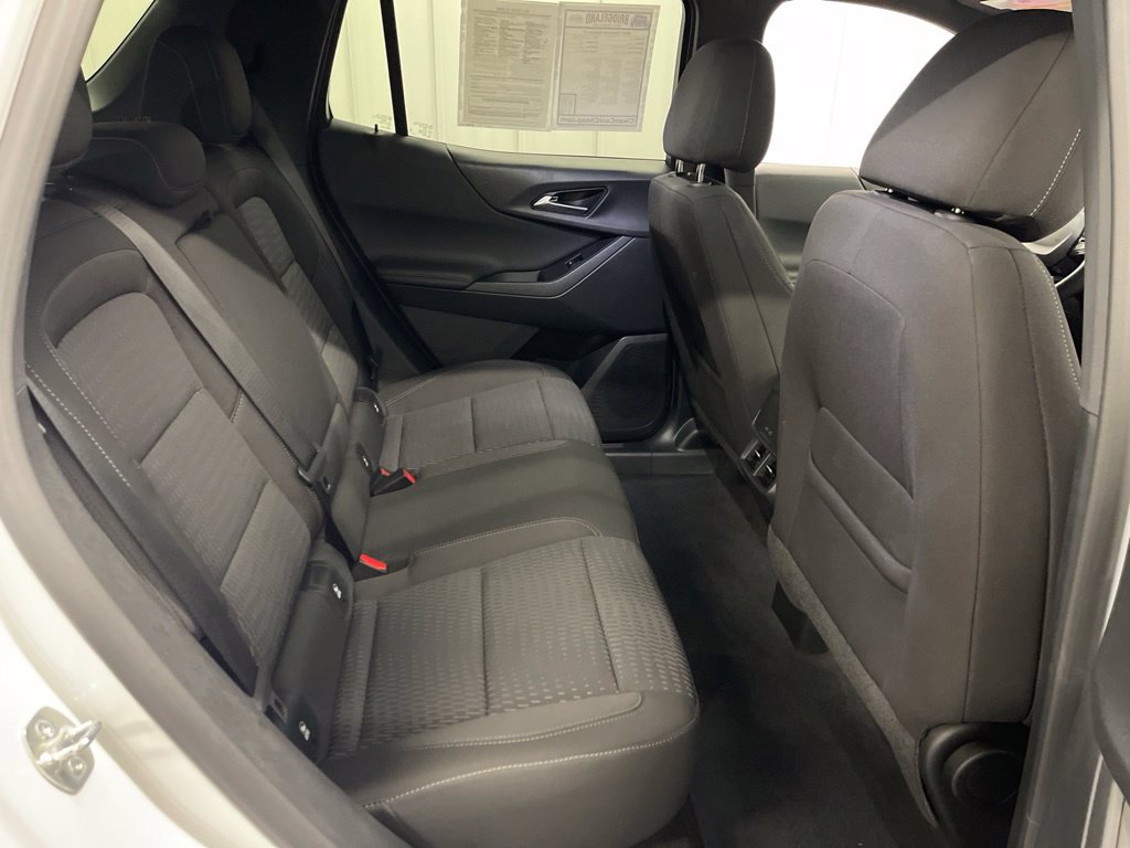 Used 2026 Chevrolet Equinox LT AWD/4WD image 16