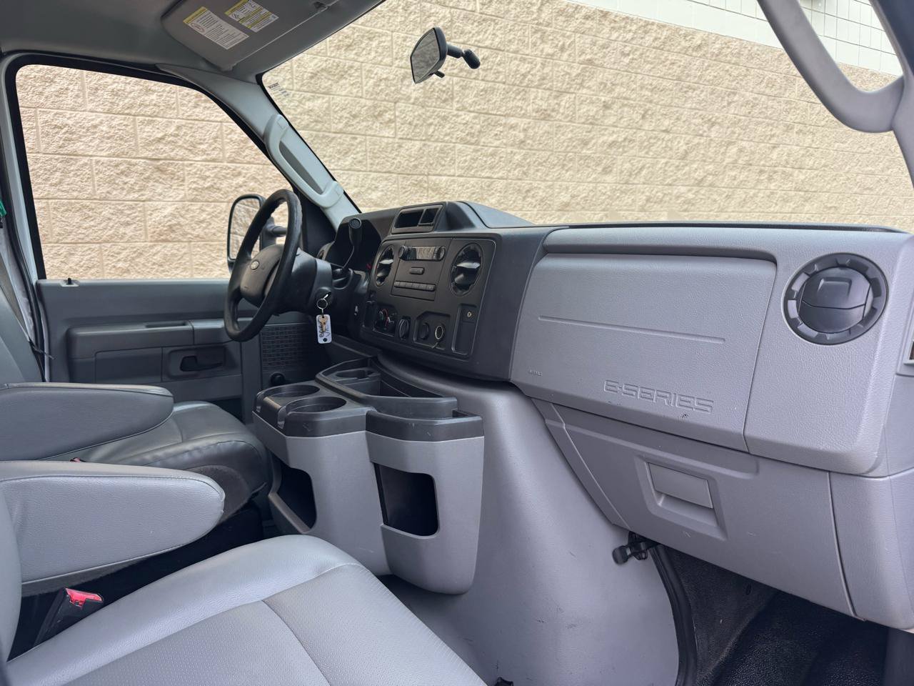 Used 2015 Ford E-350 and Econoline 350 Super Duty RWD image 13