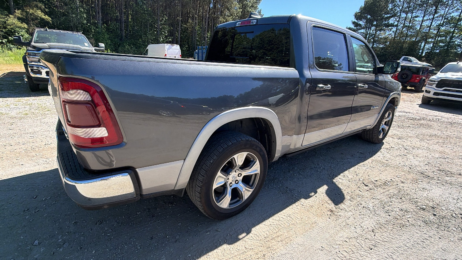 Used 2019 RAM 1500 Laramie AWD/4WD image 8