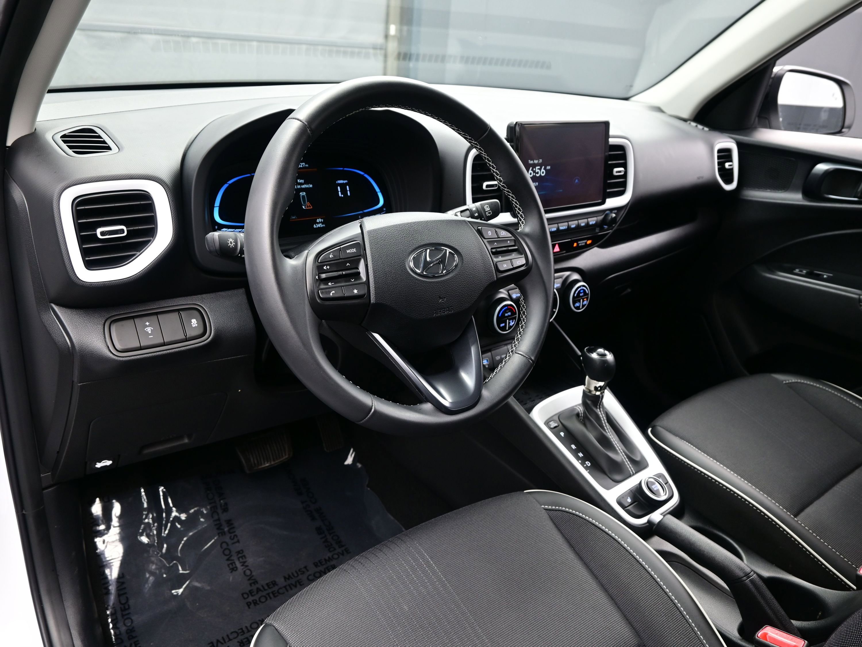 Certified 2025 Hyundai Venue Limited image 12