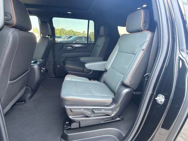 Used 2025 GMC Yukon XL AT4 w/ AT4 Premium Package AWD/4WD image 16