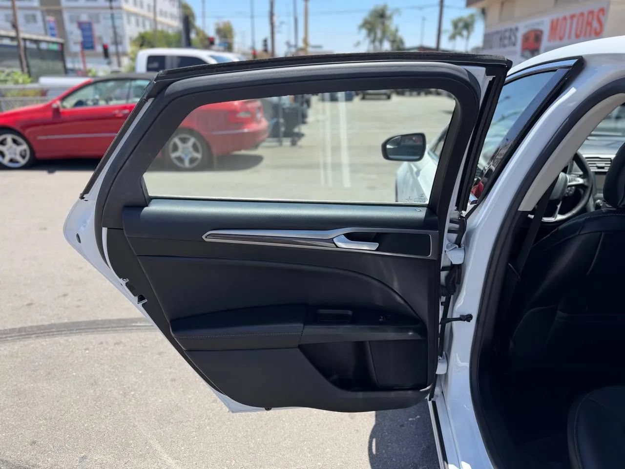 Used 2018 Ford Fusion Energi SE FWD image 24