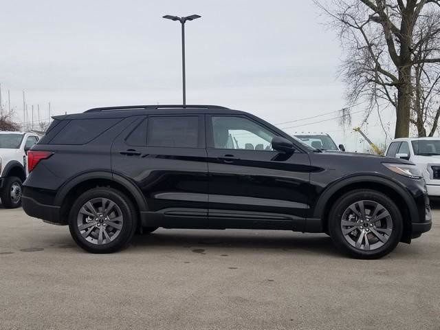New 2026 Ford Explorer Active w/ Active Comfort Package image 2