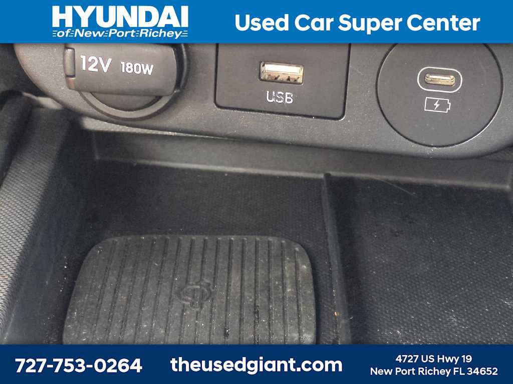 Used 2025 Hyundai Elantra Sport FWD image 21