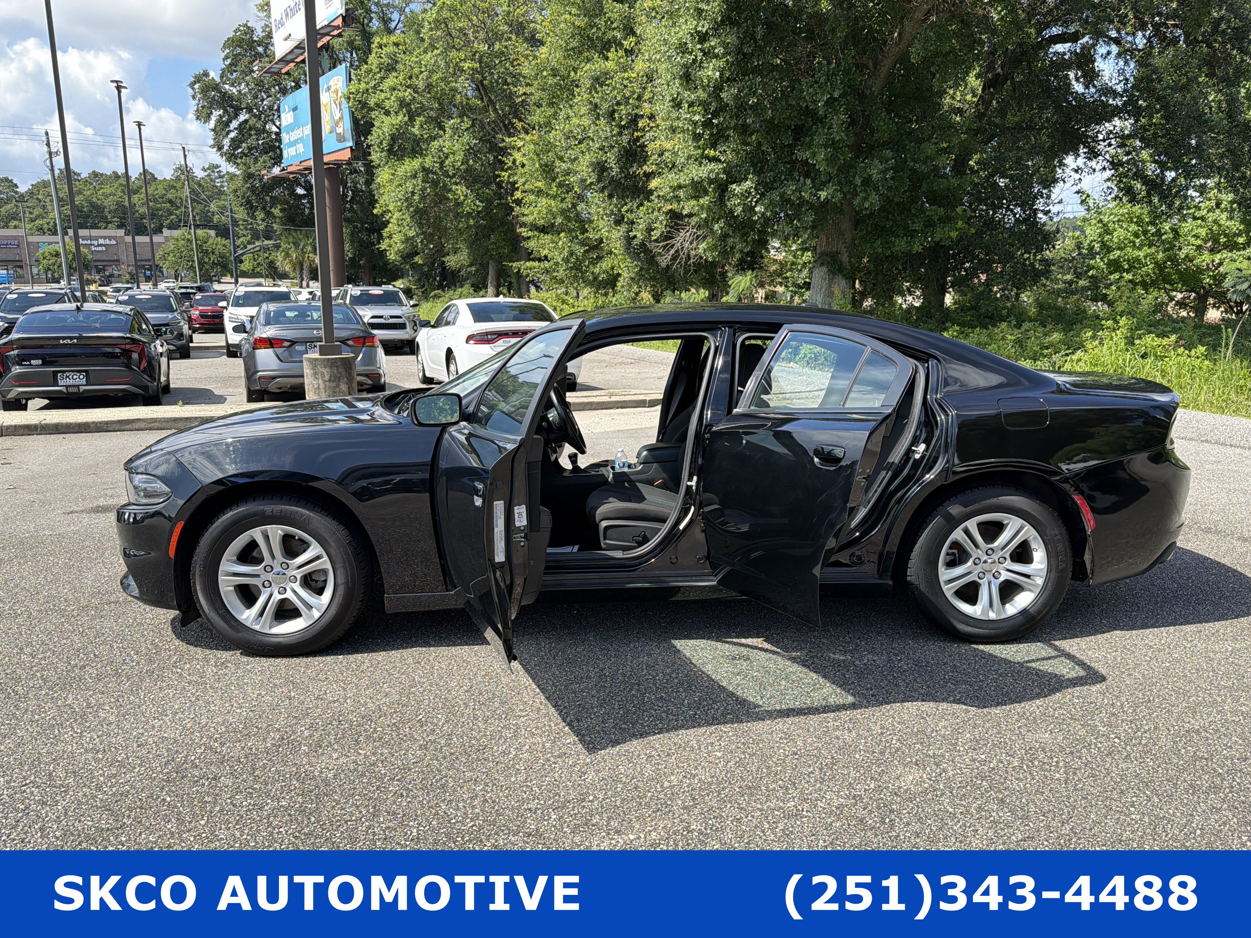Used 2022 Dodge Charger SXT RWD image 30