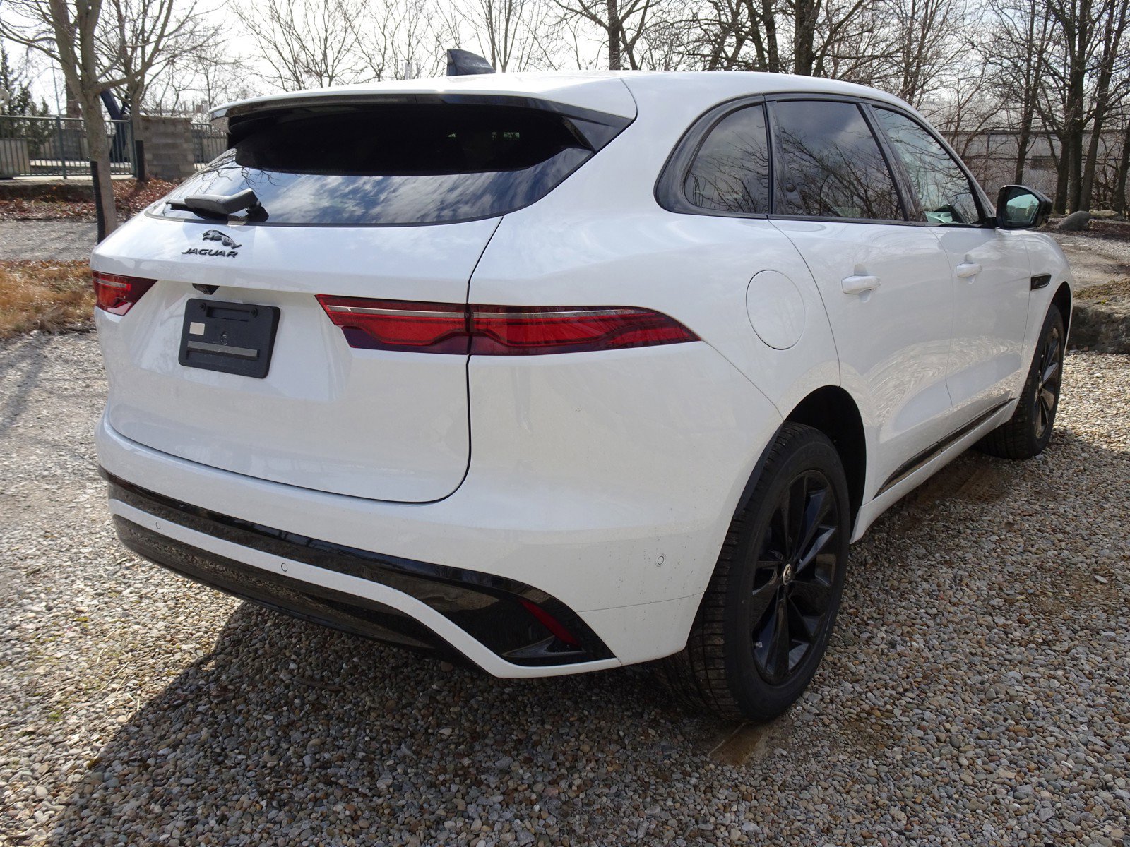 New 2025 Jaguar F-PACE R-Dynamic S image 12