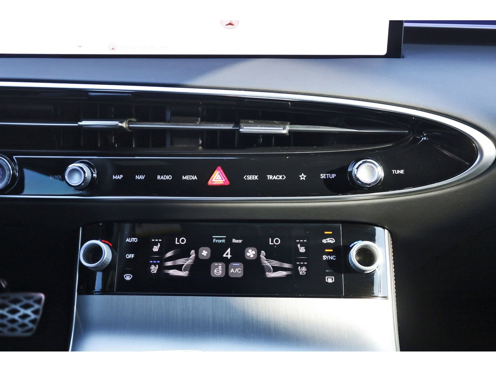 Used 2026 Genesis GV70 3.5T Sport Advanced image 27