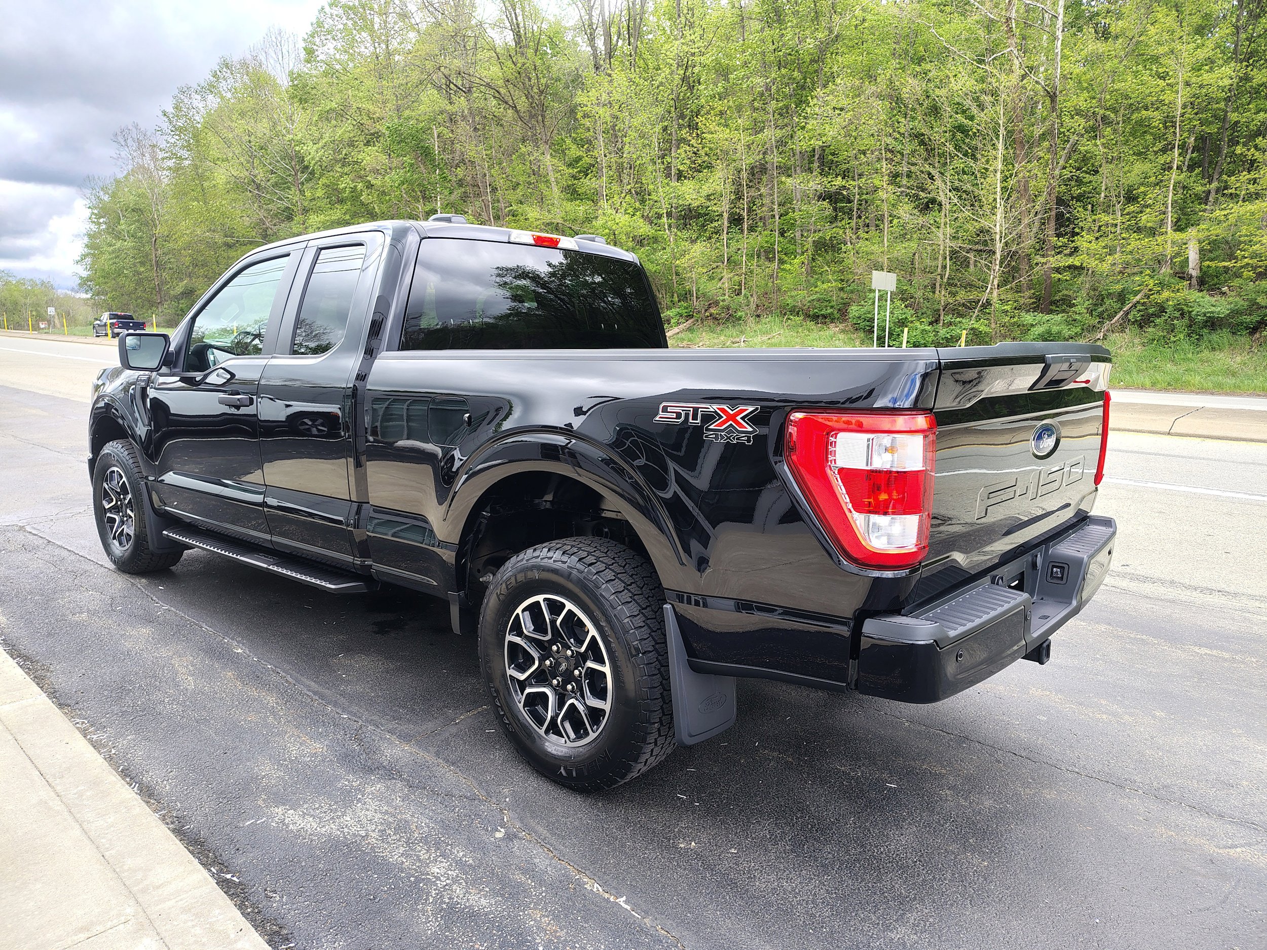 Used 2023 Ford F150 XL w/ STX Appearance Package AWD/4WD image 8