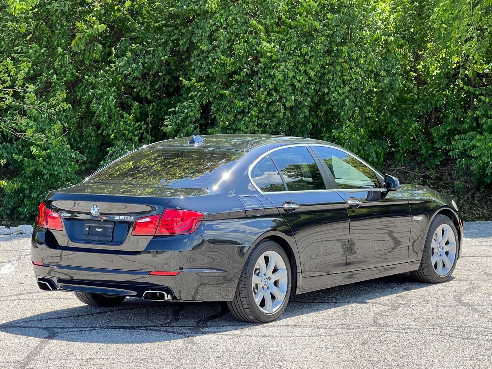 Used 2013 BMW 550i xDrive Sedan AWD/4WD image 6