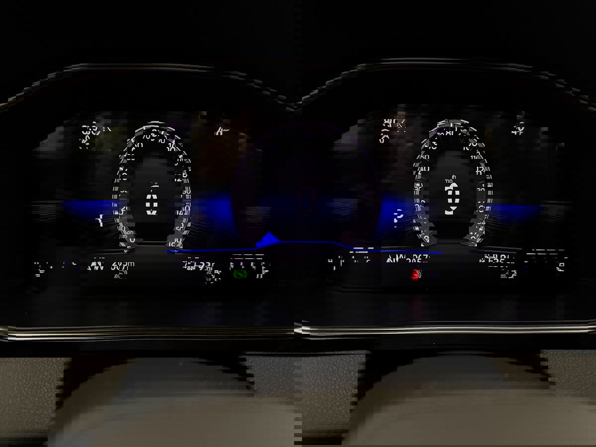 Used 2025 Volkswagen Jetta Sport image 12