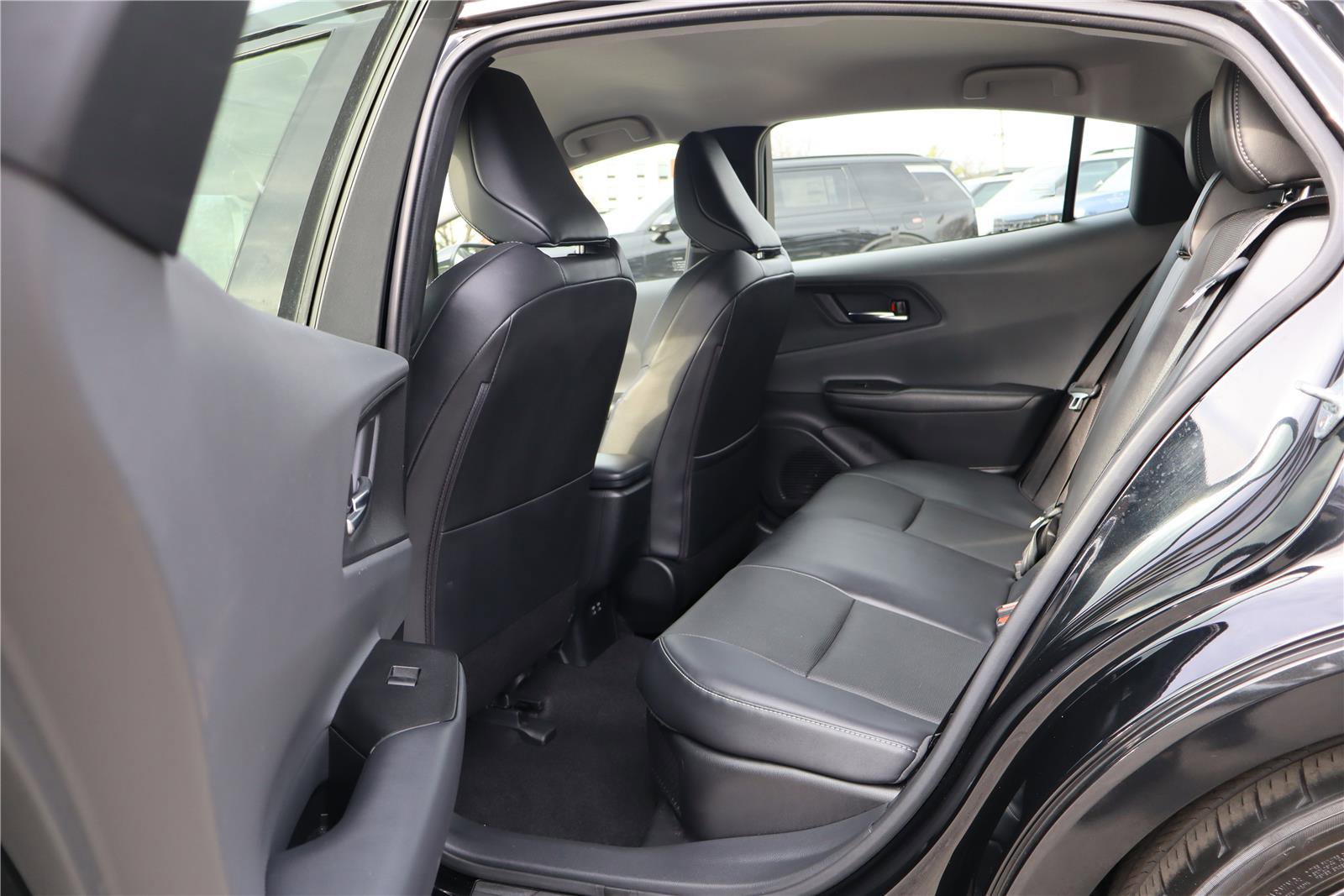 Used 2023 Toyota Prius XLE image 27