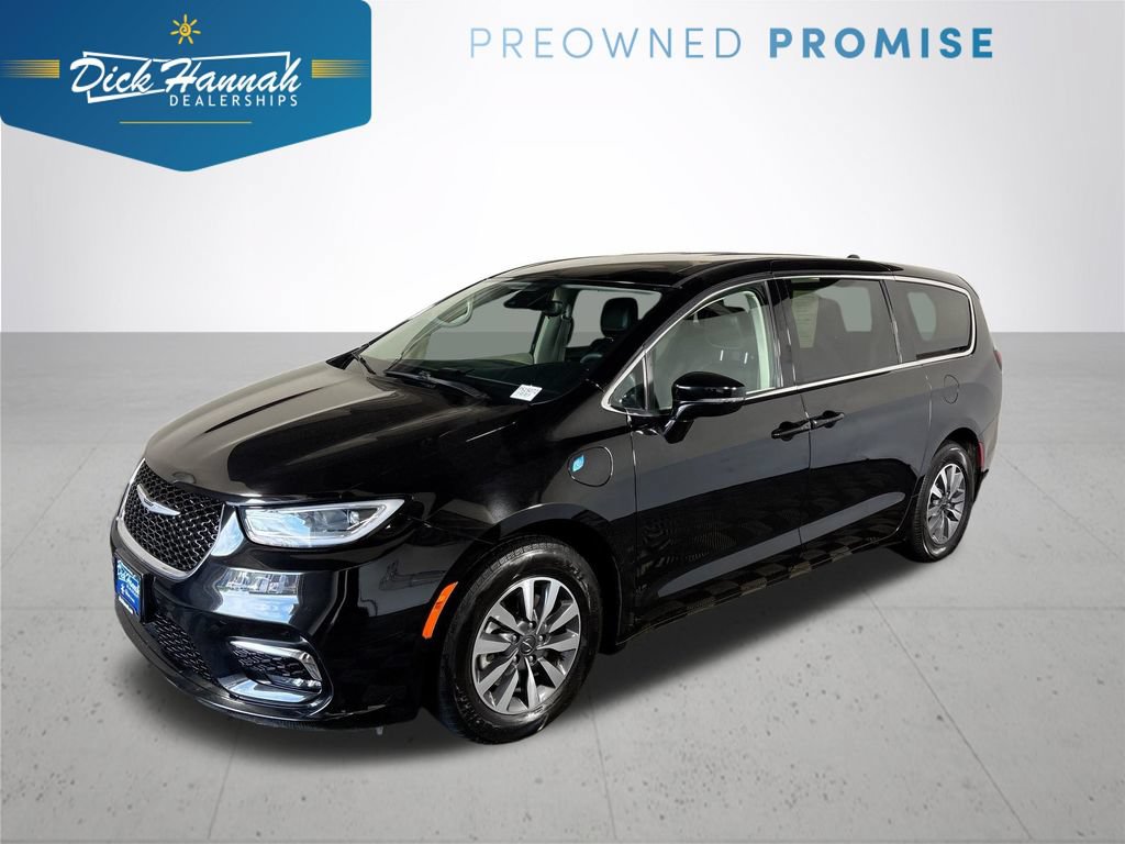 Used 2024 Chrysler Pacifica Limited FWD image 1