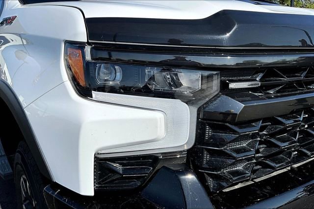 Used 2024 Chevrolet Silverado 1500 ZR2 AWD/4WD image 32