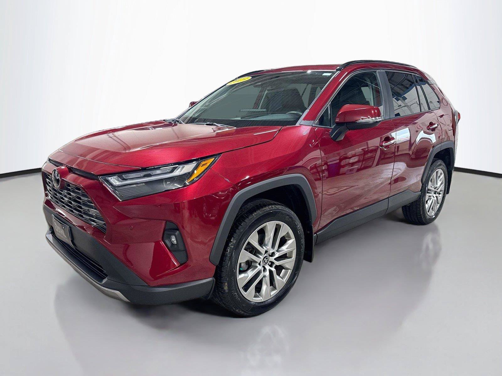 Used 2023 Toyota RAV4 Limited w/ Limited Grade Weather Package AWD/4WD image 4