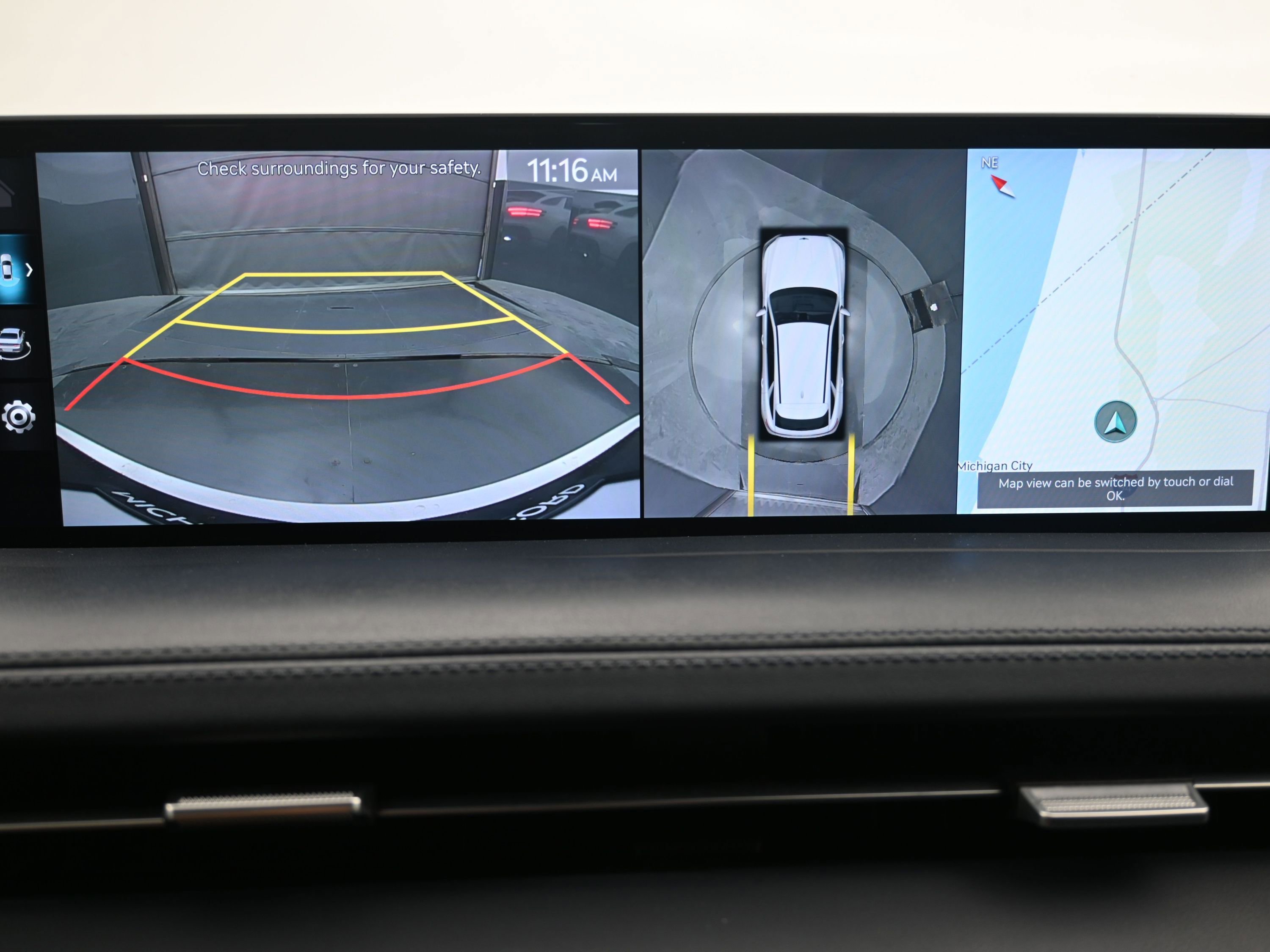 Used 2022 Genesis GV70 3.5T Sport w/ Sport Prestige Package image 17