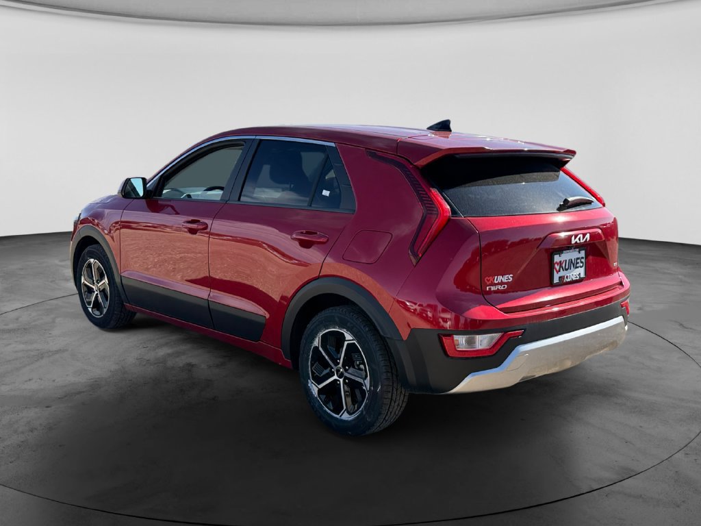 Used 2025 Kia Niro LX FWD image 7