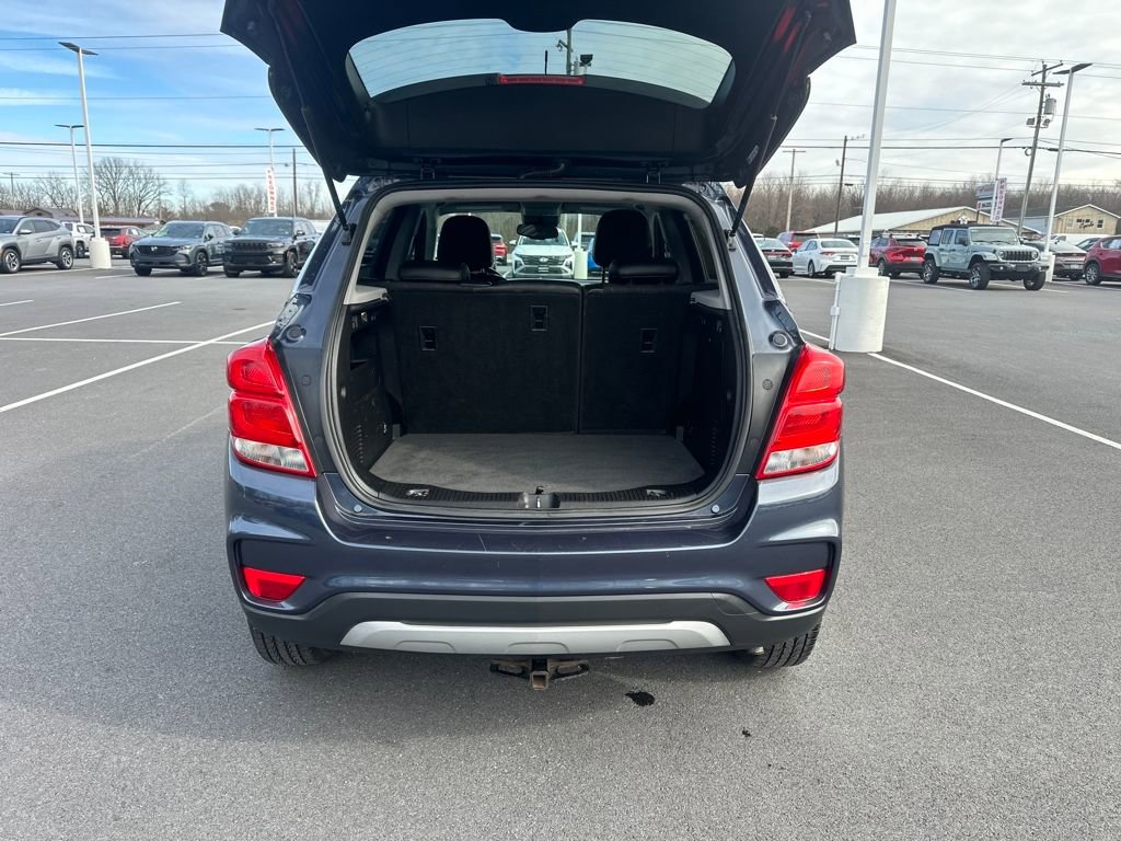 Used 2018 Chevrolet Trax LT w/ LT Convenience Package image 11