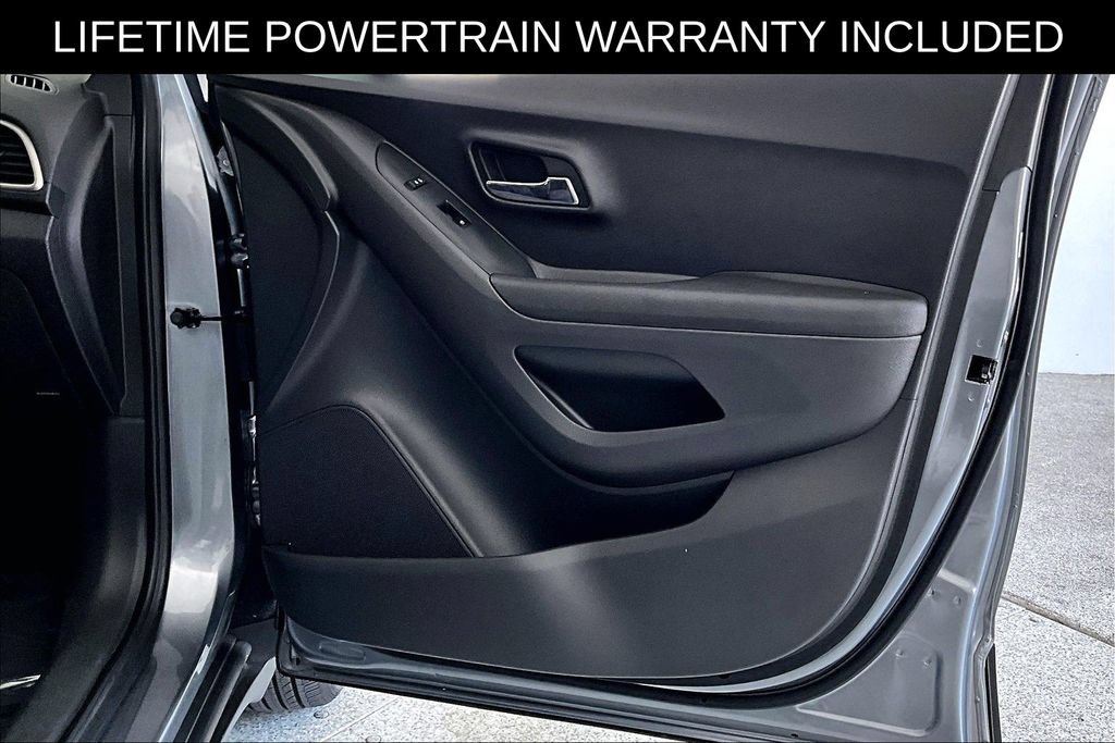 Used 2020 Chevrolet Trax LS w/ Tint and Cruise Package FWD image 24