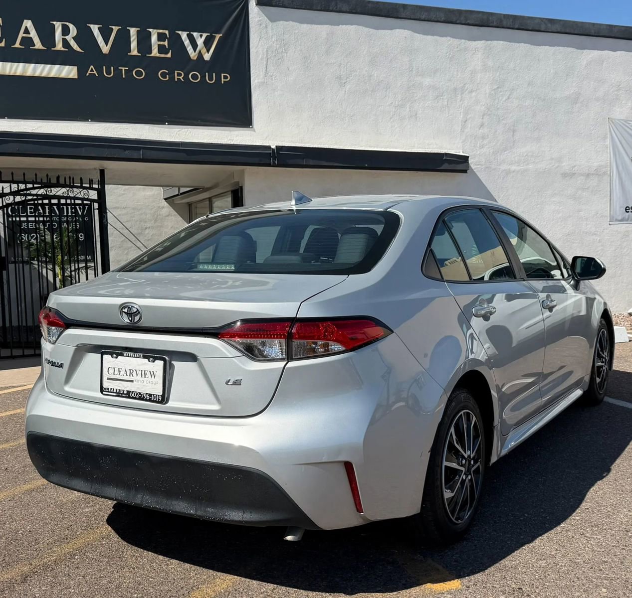 Used 2024 Toyota Corolla LE FWD image 10