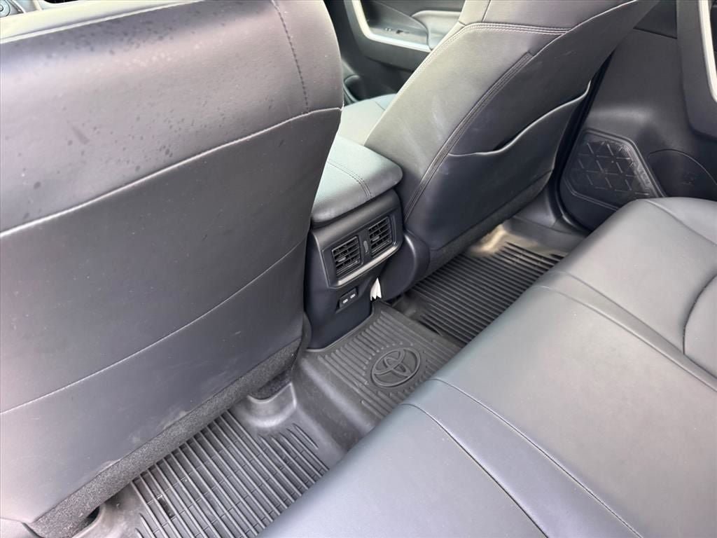 Used 2022 Toyota RAV4 XLE Premium AWD/4WD image 16