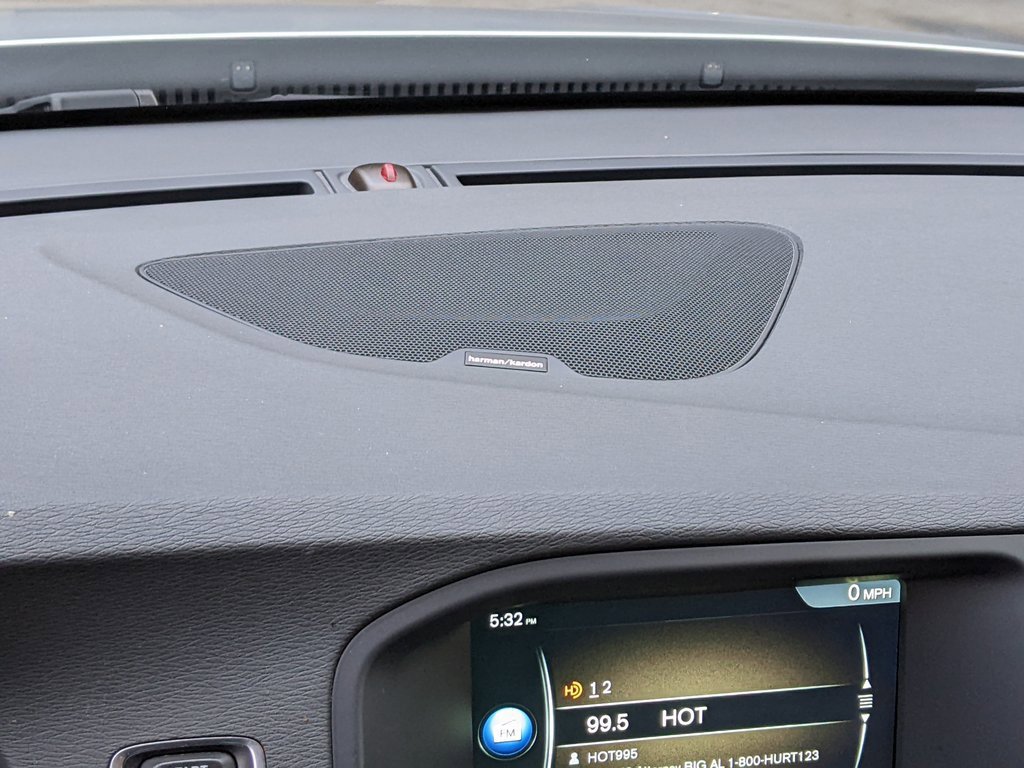 Used 2016 Volvo V60 T5 Cross Country Platinum image 16