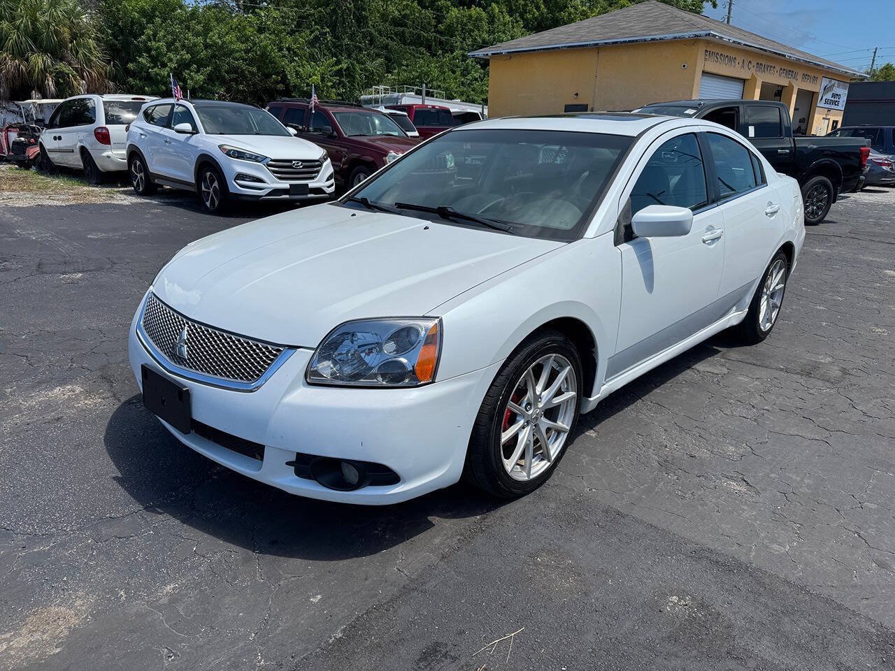 Used 2012 Mitsubishi Galant SE FWD image 2