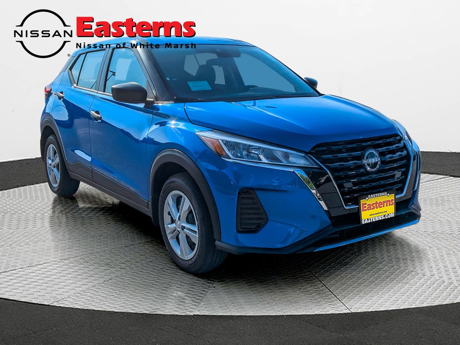 New 2025 Nissan Kicks Play S FWD image 9