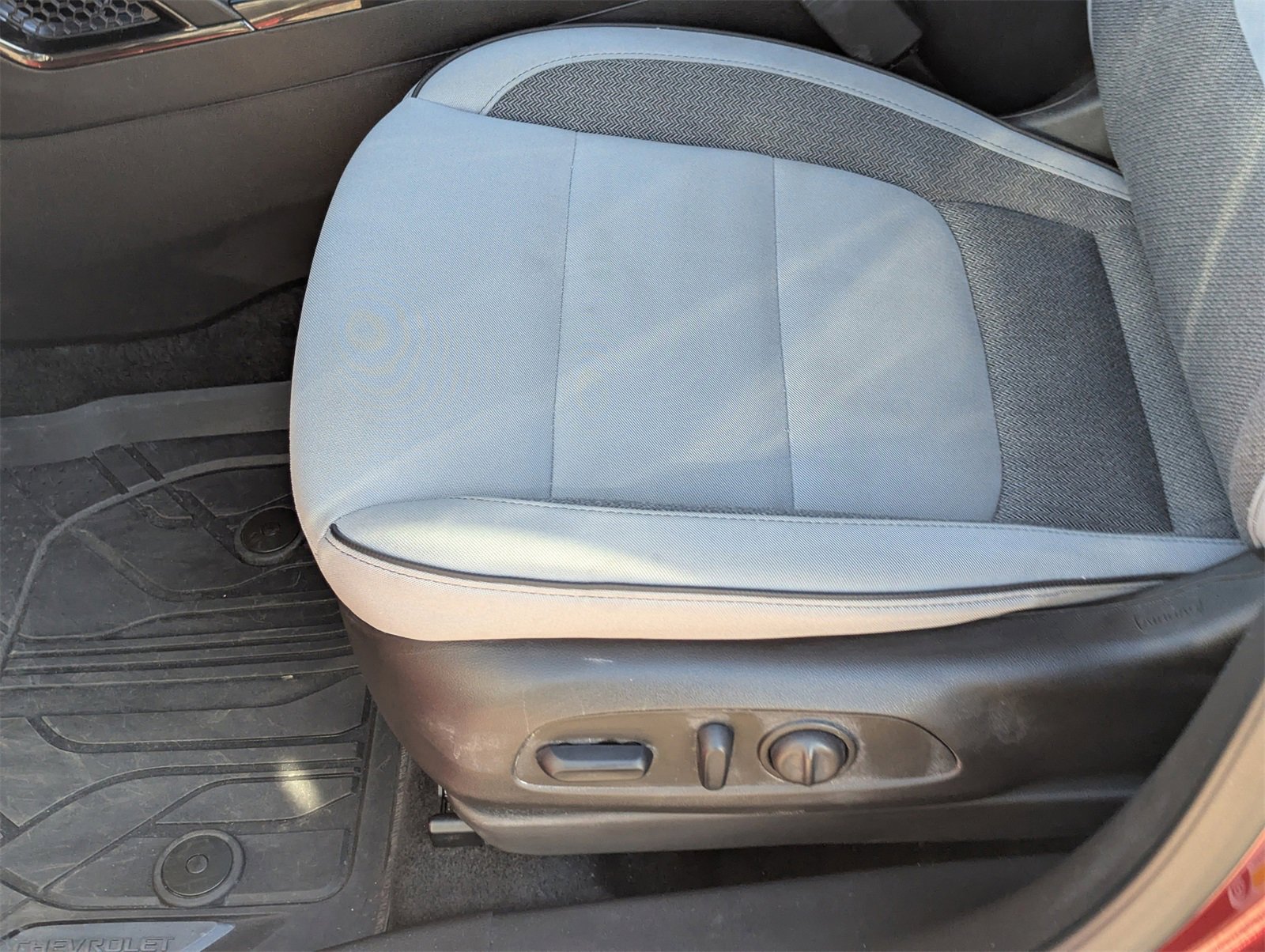 Used 2025 Chevrolet TrailBlazer LT w/ Convenience Package image 27