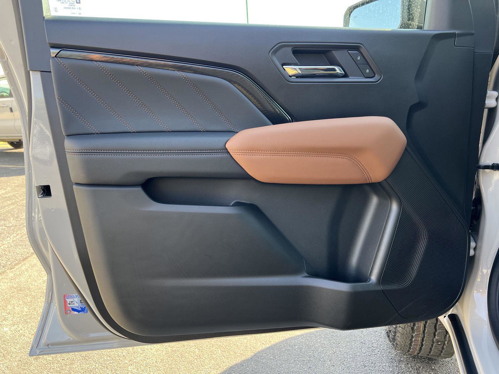 New 2026 GMC Canyon AT4 image 13