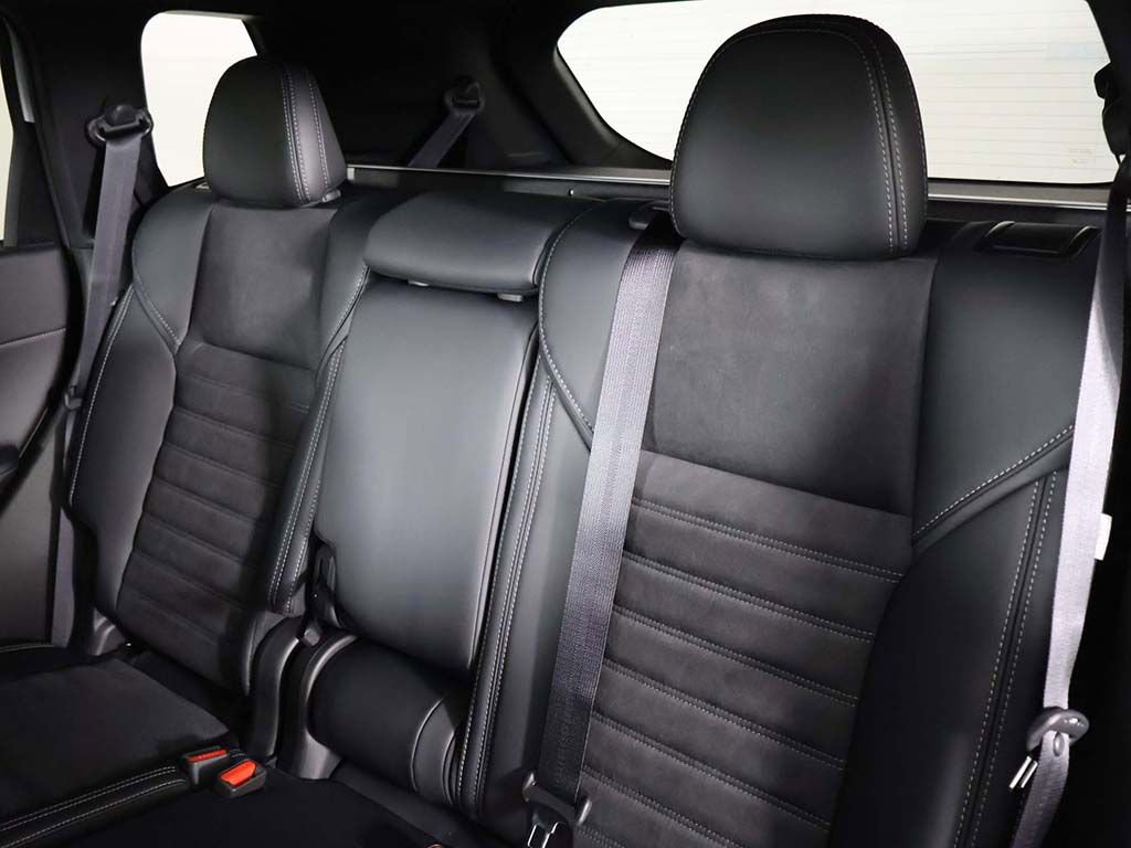 New 2026 Mitsubishi Outlander LE FWD image 32