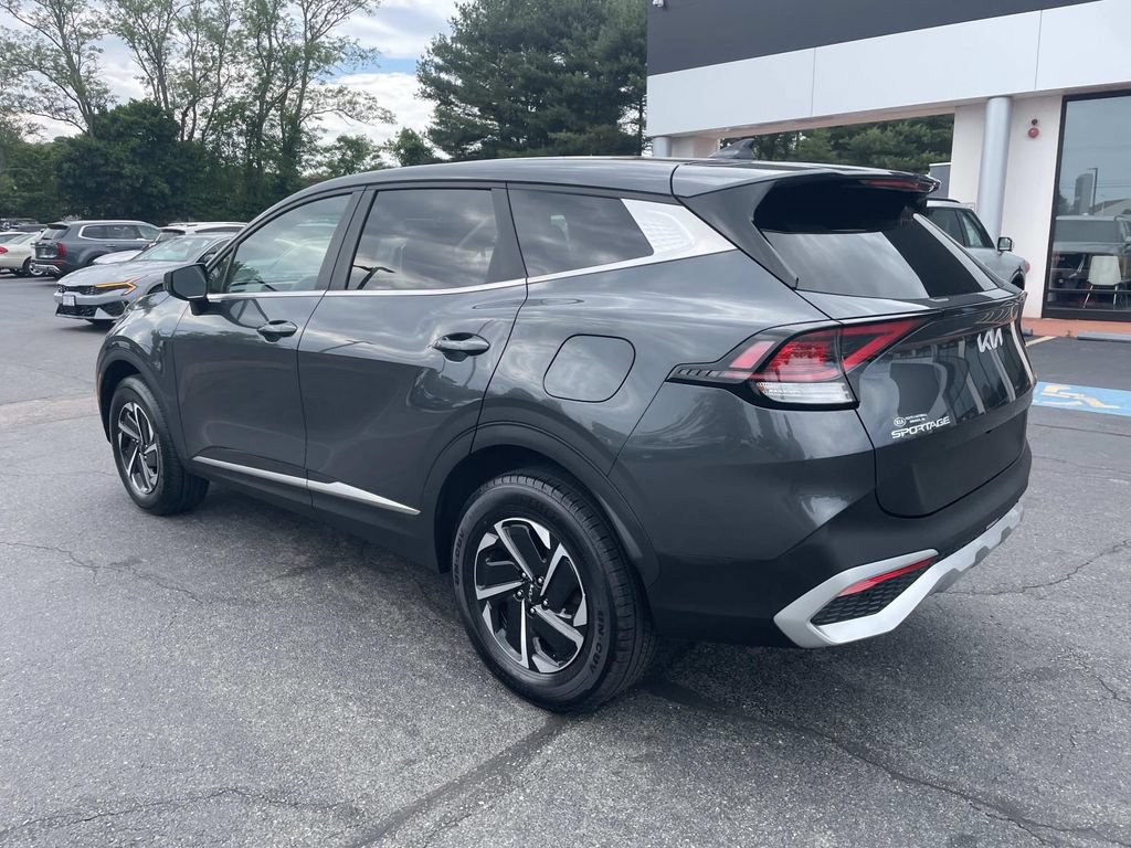 Used 2023 Kia Sportage LX AWD/4WD image 3