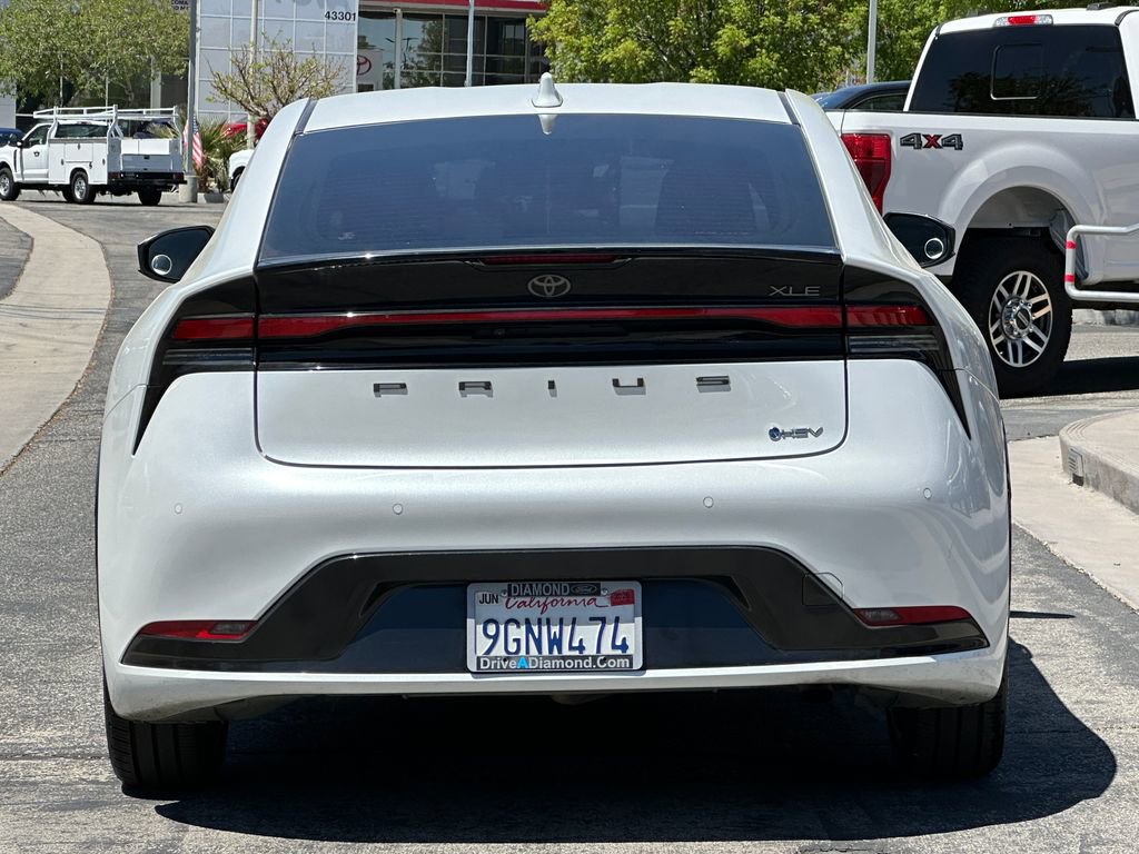 Used 2023 Toyota Prius XLE FWD image 6