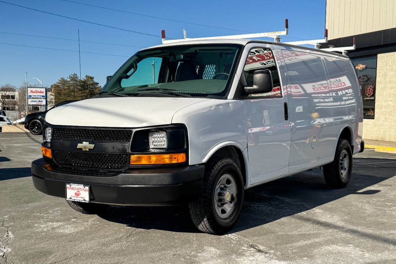 Used 2017 Chevrolet Express 2500 image 8