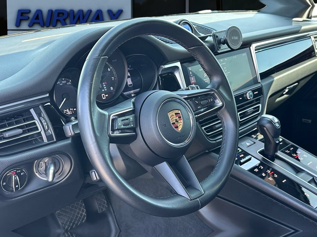 Used 2022 Porsche Macan AWD/4WD image 14
