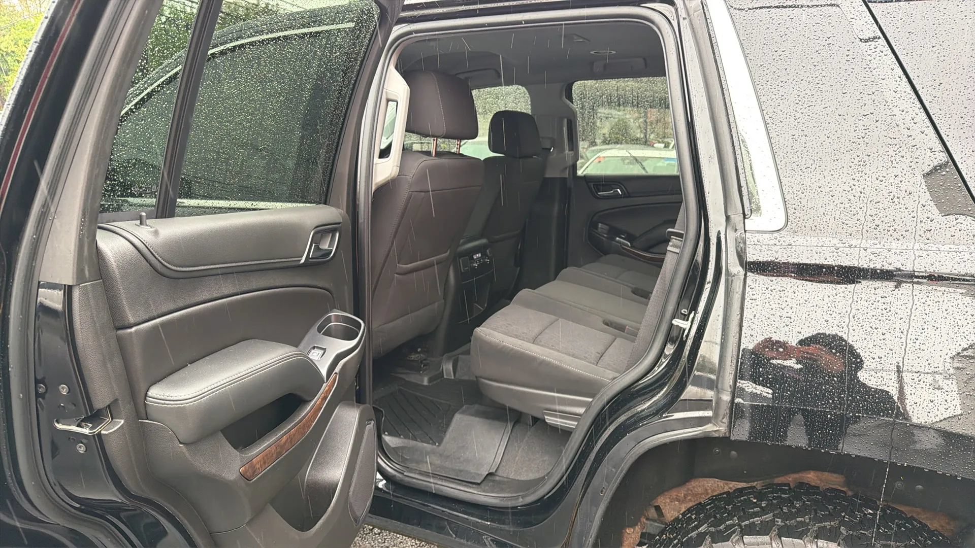 Used 2019 Chevrolet Tahoe LS AWD/4WD image 27