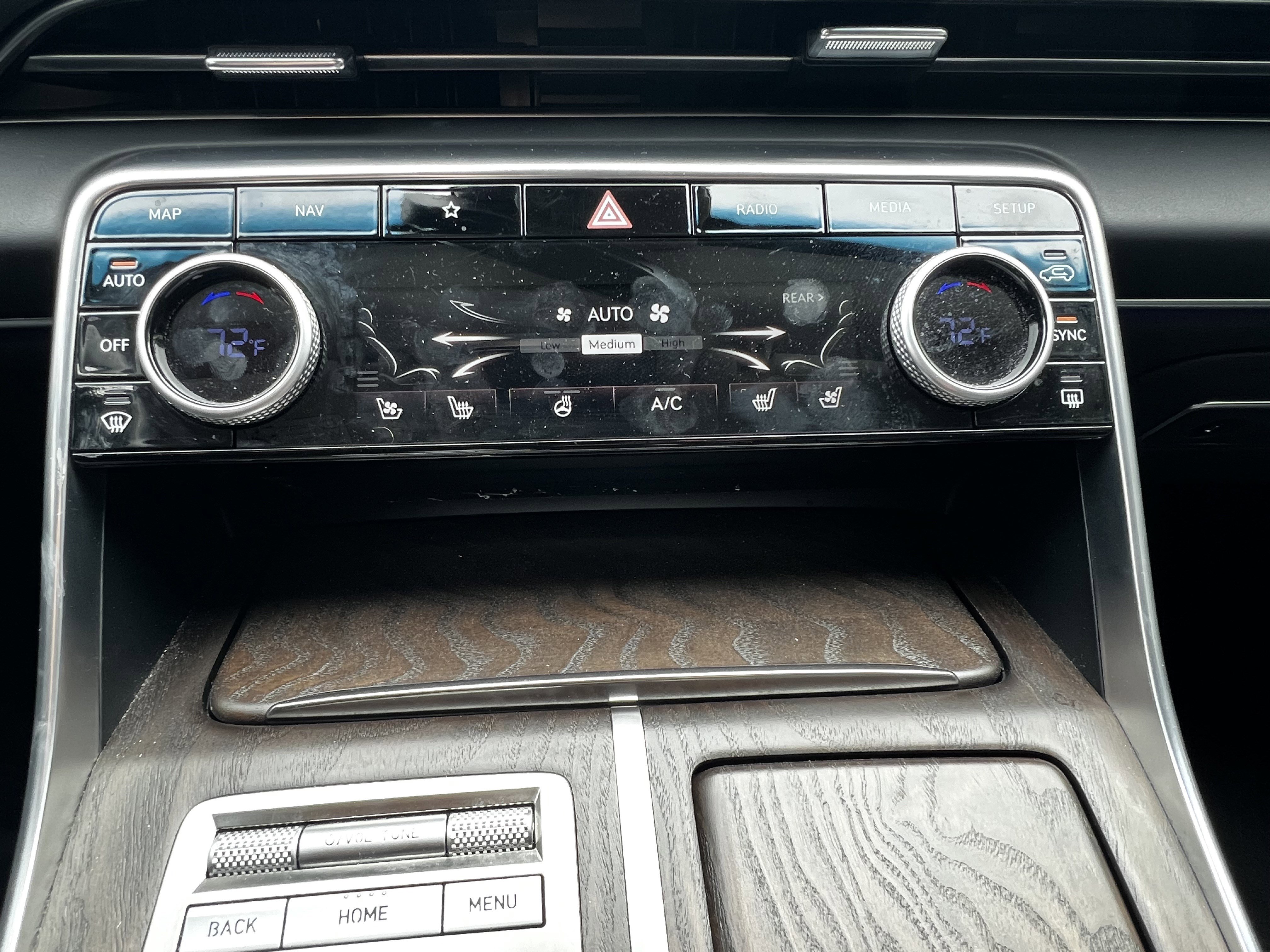 Used 2023 Genesis GV80 2.5T w/ Prestige 20" Package image 27