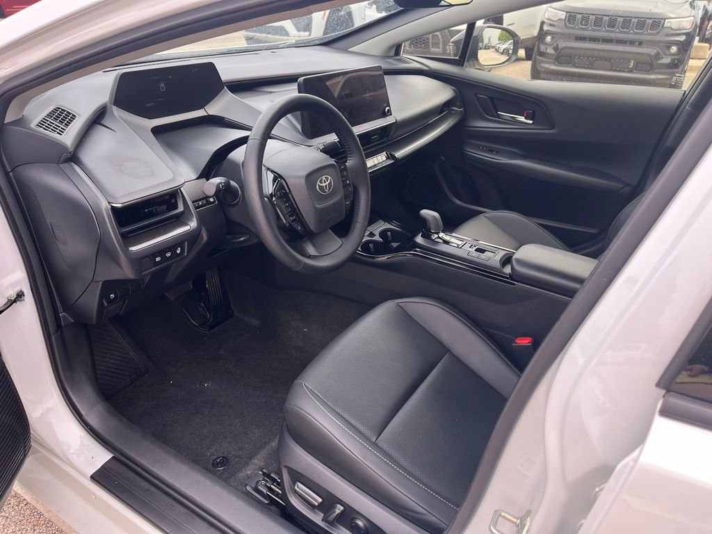 Used 2025 Toyota Prius AWD image 5