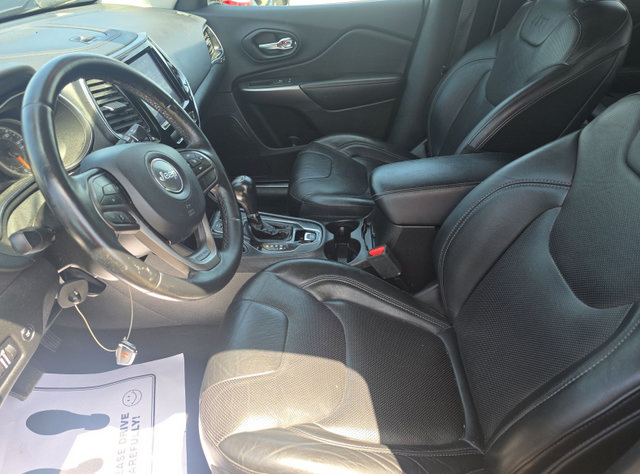 Used 2019 Jeep Cherokee Limited FWD image 6