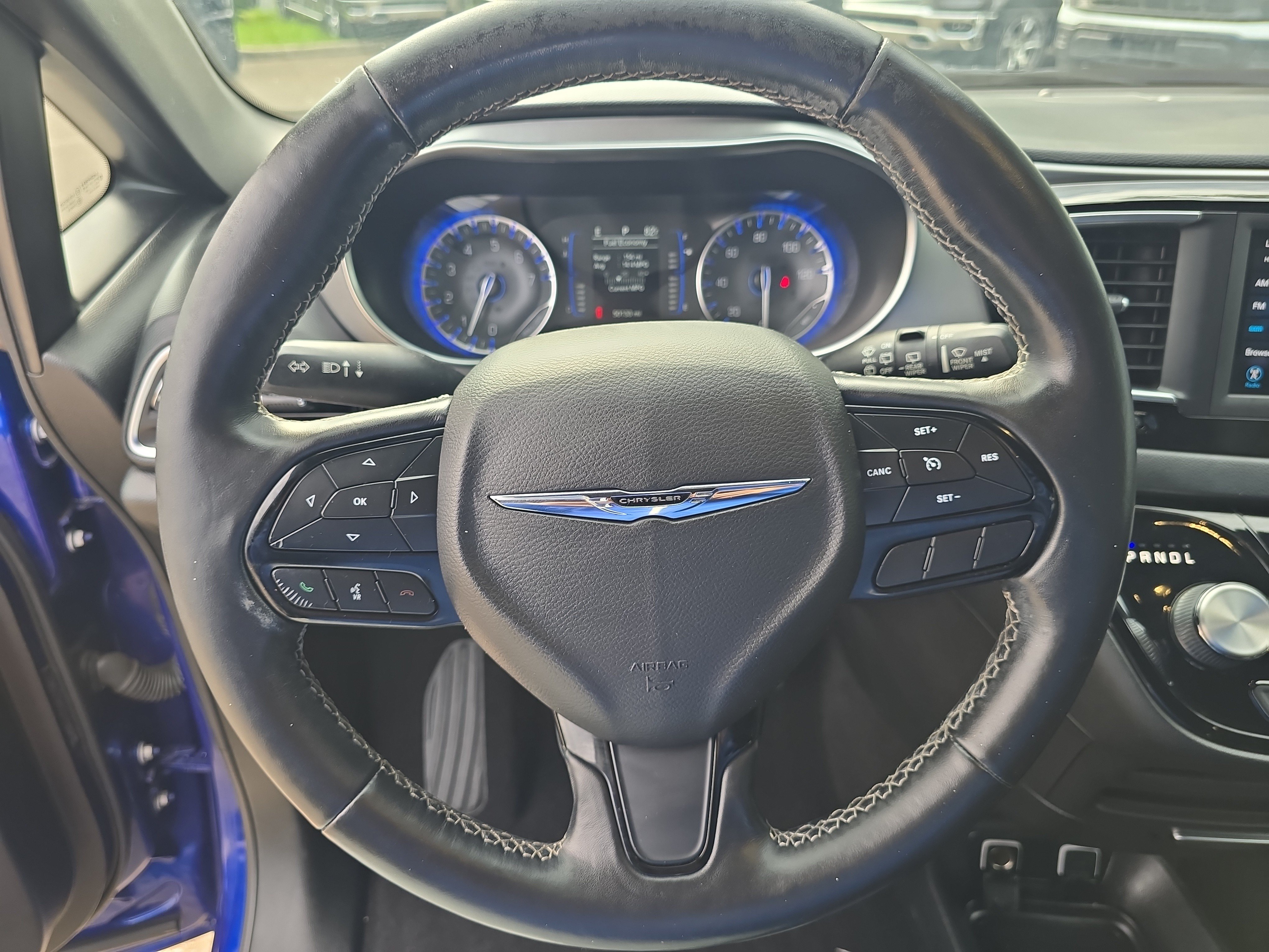 Used 2019 Chrysler Pacifica Touring-L w/ S Appearance Package FWD image 31