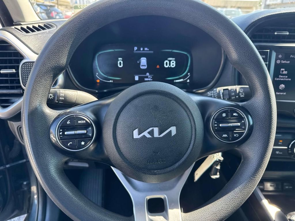 Used 2023 Kia Soul LX w/ LX Technology Package image 26