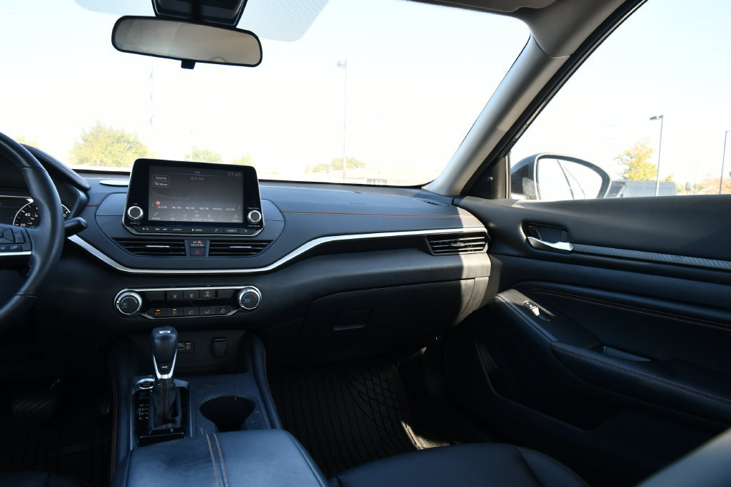 Used 2022 Nissan Altima 2.5 SR FWD image 22