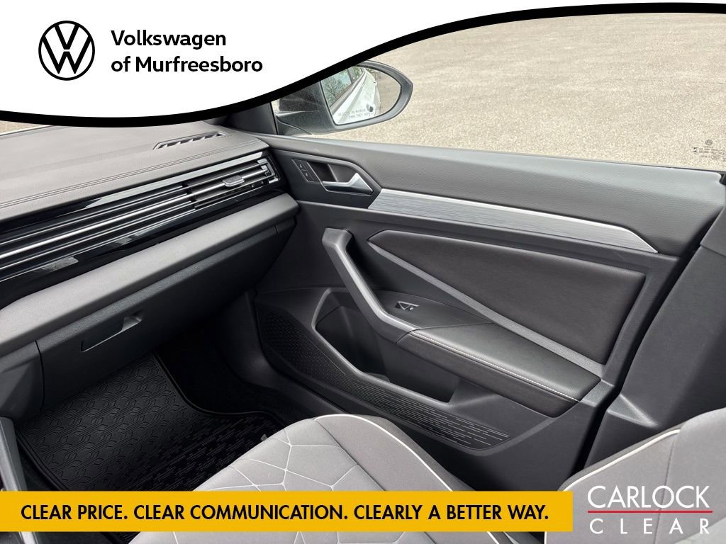 Used 2025 Volkswagen Jetta Sport image 27