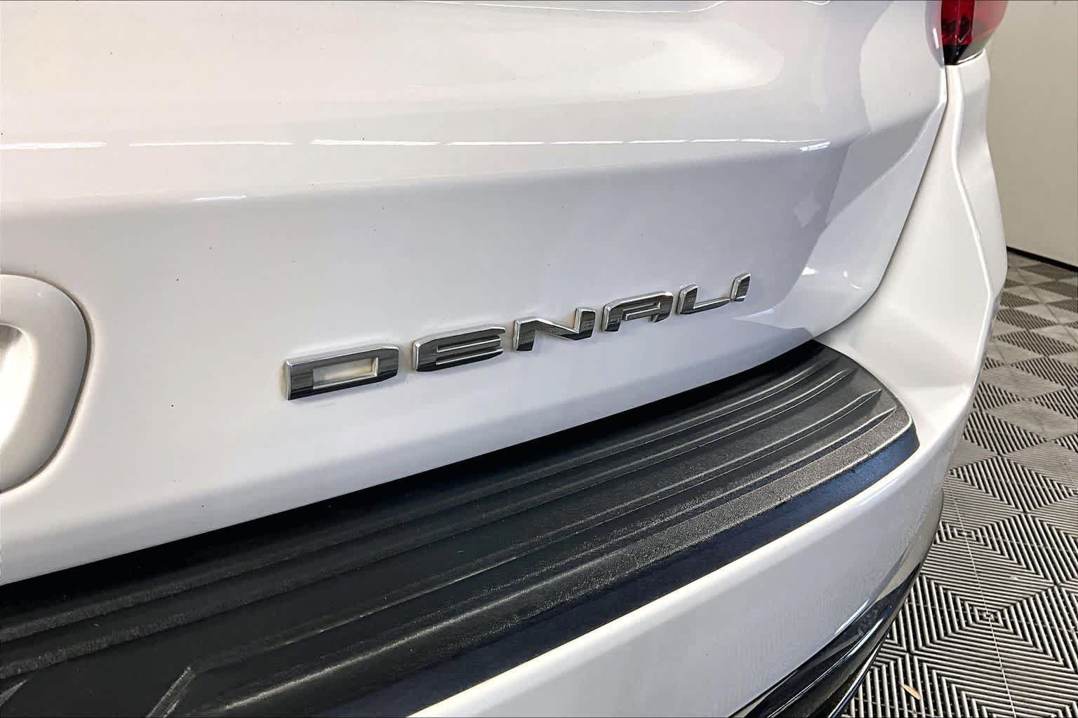 Certified 2023 GMC Yukon XL Denali Ultimate AWD/4WD image 10