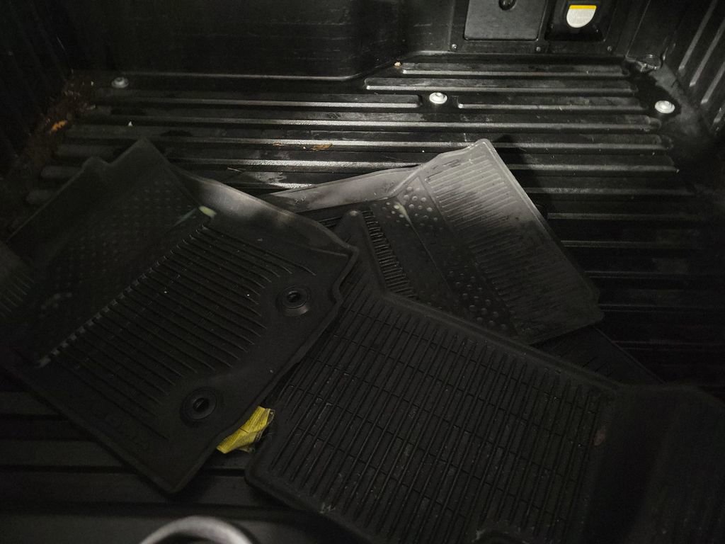 Used 2022 Toyota Tacoma SR5 w/ Trail Edition image 15