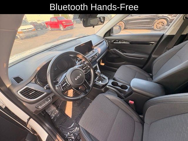 Used 2022 Kia Seltos S AWD/4WD image 12